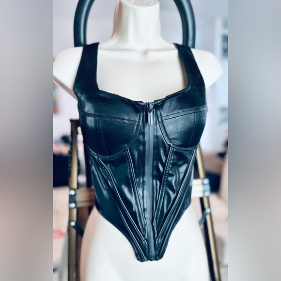 Sold on ebay ✅Maniere De Voir Front Zip Corset Top Black Vegan Faux Leather - Picture 8 of 11